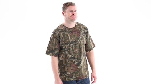 Ranger Men's Cotton/Polyester Camo T-Shirt Mossy Oak Break-Up Infinity 360 View - image 2 from the video